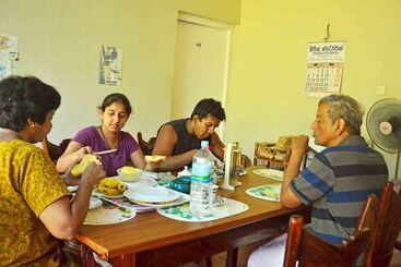 Bed & Breakfast Mihin Villa