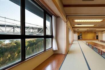 Рёкан Bay Resort Hotel Naruto Kaigetsu