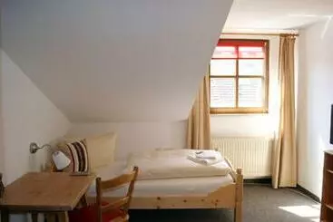 Retkeilymaja Gasthof Zum Hirsch