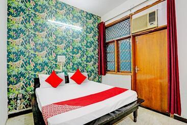 Hotel Flagship Cherry Residency