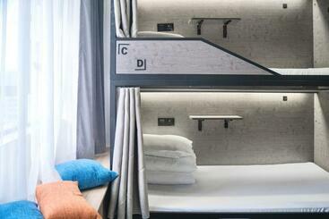 Sifang Space Hostel Xi An   Xi An Tiyuchang Metro Station Line2