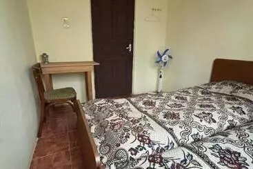 هتل Guest House Bee