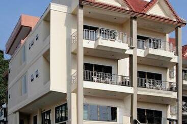 Green Mango Guesthouse   Hostel