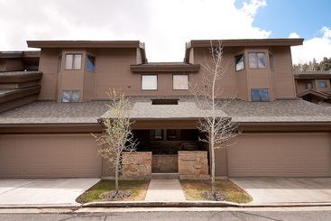 アパートメント Lakeside Townhomes By Lespri Management