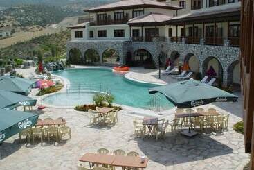 אתר נופש Umut Thermal Spa & Wellness