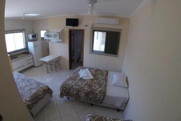 ホテル áries Apart