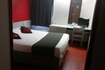 בית מלון כפרי 123 Nagoya Marunouchi