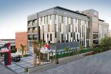 Hotel Mia City