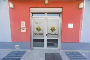 Otel Piramida