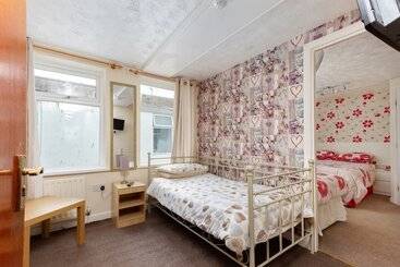 پانسیون The Chorlton