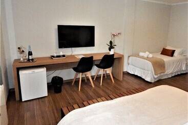 ホテル Pousada Grandchamp