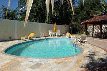 Bed & Breakfast Village Pendotiba