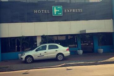 בית מלון כפרי Express Leva E Busca No Aeroporto Grátis 24 Horas