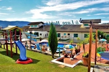 ホテル Summit Lago