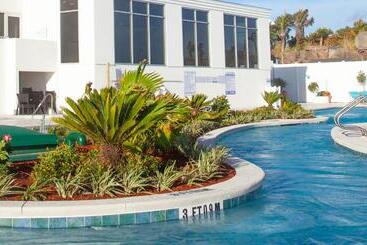 ホテル Holiday Inn Express & Suites Panama City Beach Beachfront, An Ihg