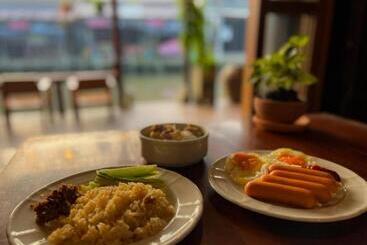 酒店 Thanicha Resort