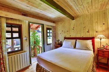 Hotel Tranquilla River Lodge Adults Only