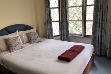 Pruksa Valley Resort   Hostel