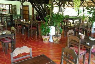 Resort Flower Power Farm Village