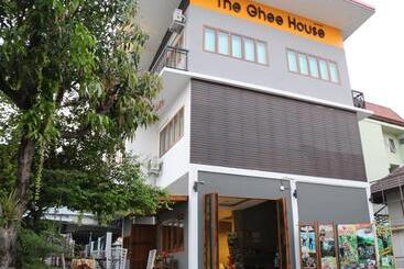 Пансион The Ghee House