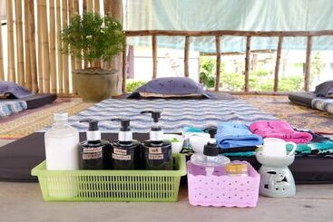 אתר נופש Lanta Sunmoon Bungalow