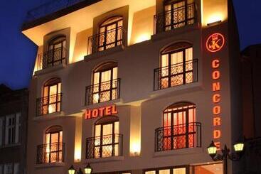 ホテル Concorde