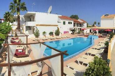 Hôtel Oasis Beach Club