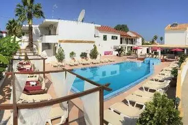 Hotel Oasis Beach Club