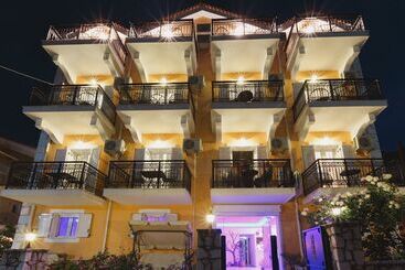 ツーリストアパートメント Stellatos House