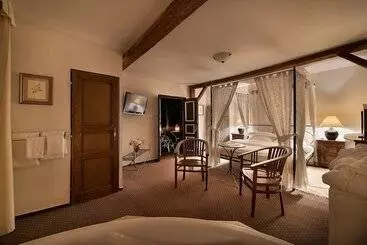 Hotel Chateau Loucen Garden Retreat