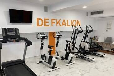 فندق Defkalion