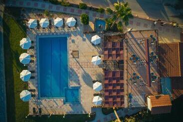 酒店 Odos Oneiron Tavronitis Bay