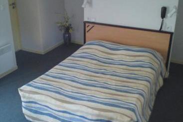 Hotell L Hostellerie Des Lacs