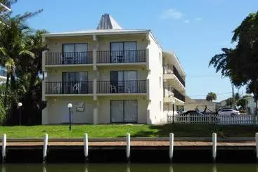 ホテル The Bay Inn At The Lani Kai