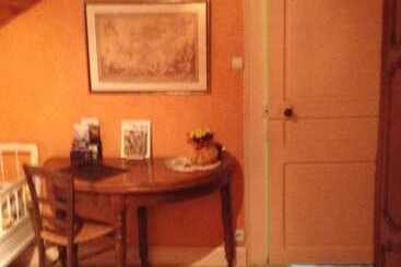 住宿加早餐  Chambres D'hôtes Des 3 Rois