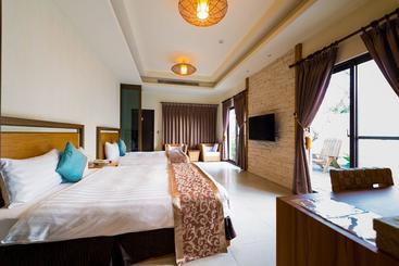 تختخواب و صبحانه Kenting Summerland Garden Resort