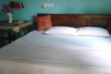 호텔 Himasha Guest