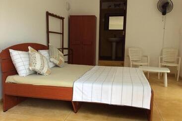 Hotel Land's End Villa