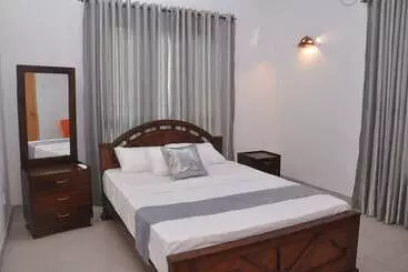 Hotel Kurumba Hills