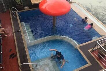 פנסיון L&m Hearthstones Lodge