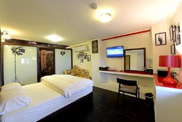 تختخواب و صبحانه Windsor S Breeze