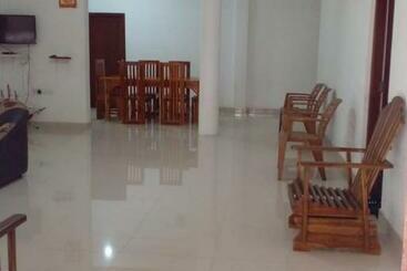 호스텔 Minsara Villa