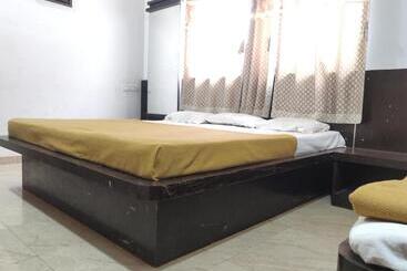 فندق Bhavanichatra Bhakt  Niwas