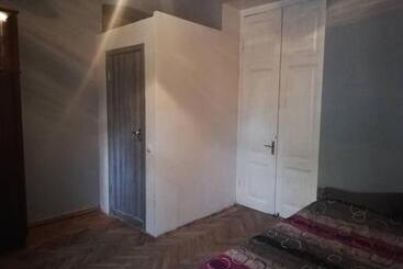 شقق خاصة سياحية Jessi On Marjanishvili