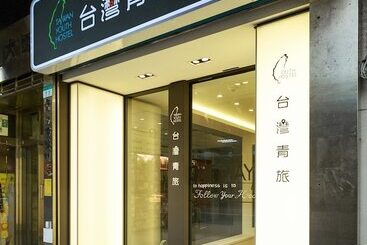 Taiwan Youth Hostel & Capsule