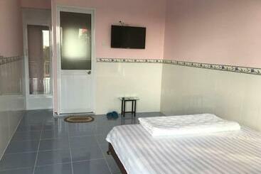 מוטל Phương Tú Hostel