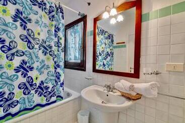 Apart Hotel Villas With Air Conditioning And Private Outdoor Area Just A Few Minutes From La Pelosa