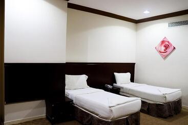 فندق مسارات المشاعر