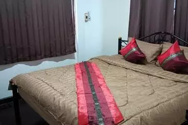 Hug Glur House Tour And Hostel