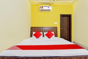 Oyo Flagship Hotel Royal Palace